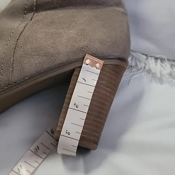 Franco Sarto long boots size 9 elegant excellent condition color tan - Picture 11 of 17